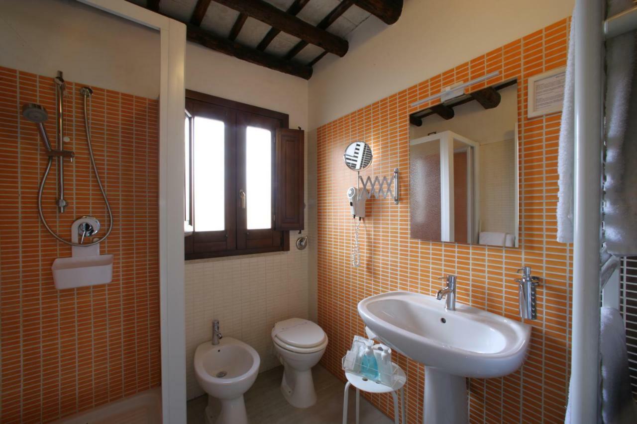 I Colori Del Vento B&B Valderice Bagian luar foto