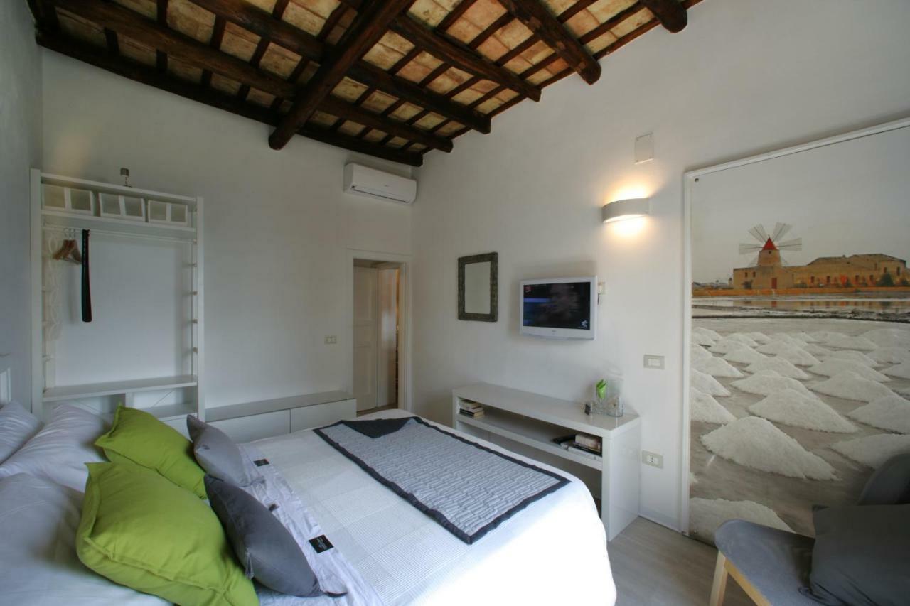 I Colori Del Vento B&B Valderice Bagian luar foto